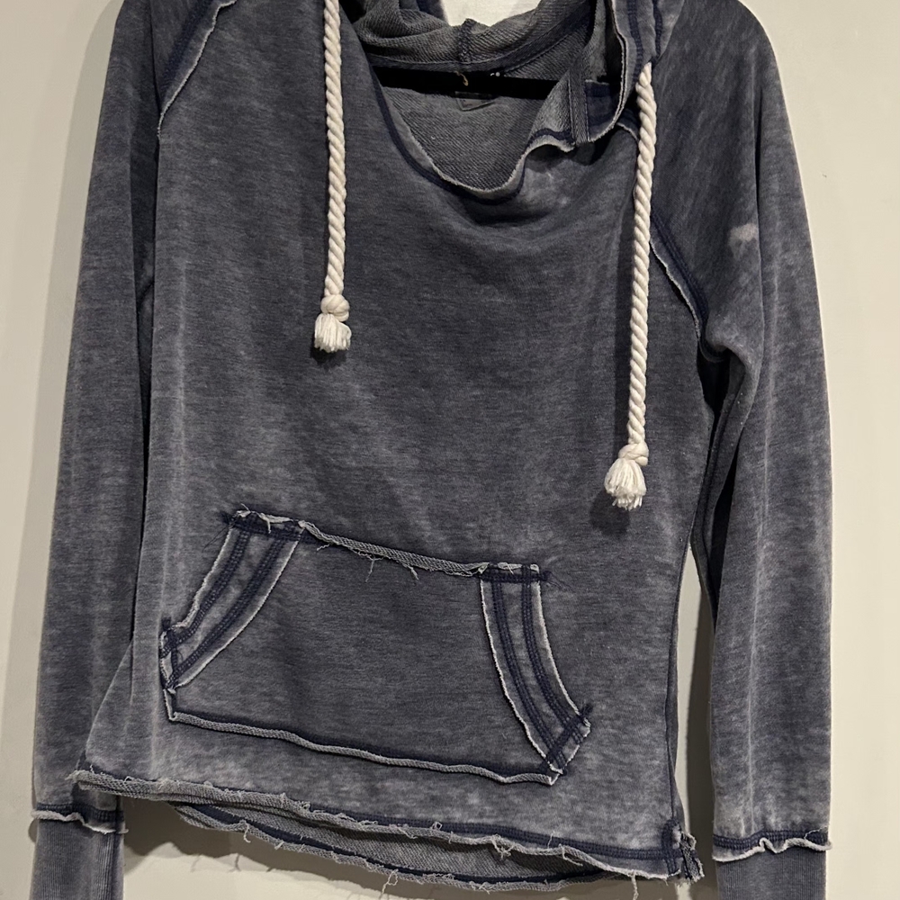 Casual Blue Hoodie with Front Pocket